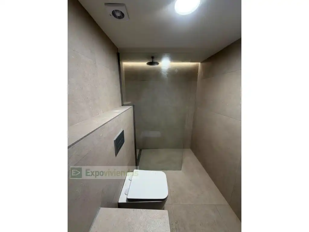 Badezimmer von Wohnungen zum Verkauf in Murcia