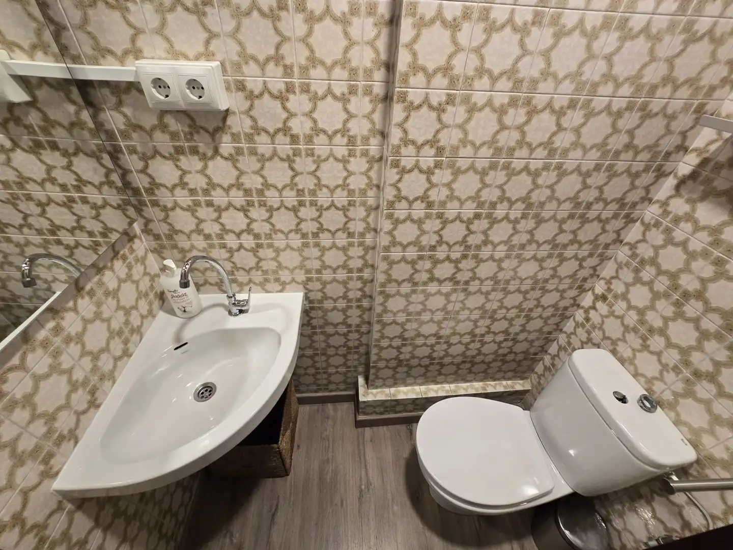 Baño de Piso en venta en Barcelona con Calefacción, Parquet y Horno