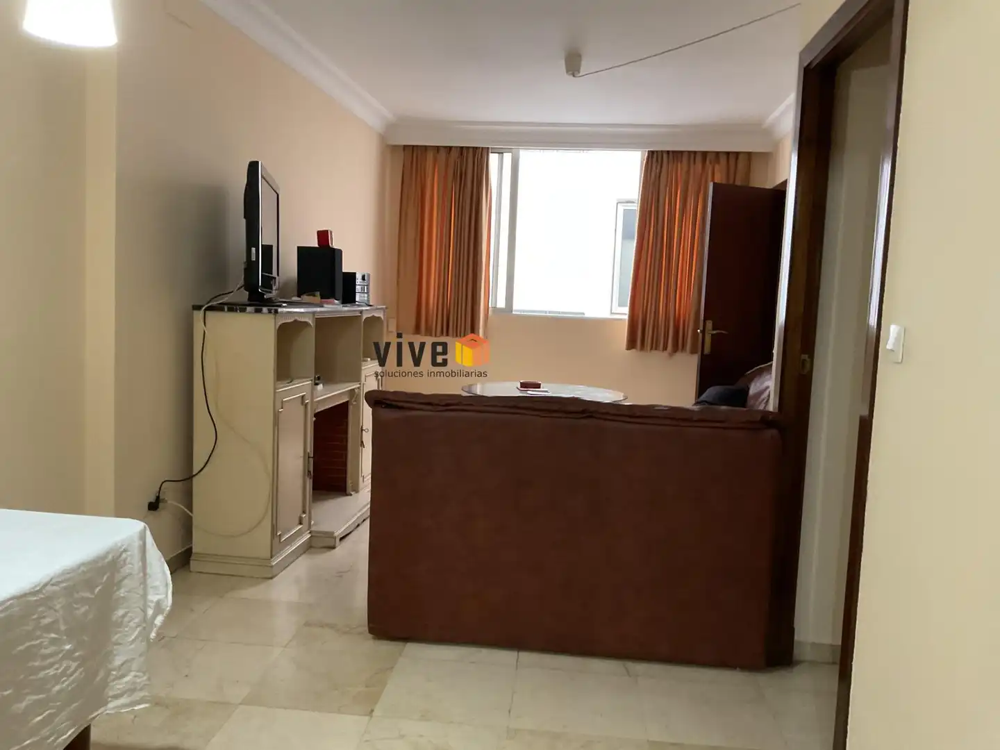 Living room of Flat for sale in Sevilla  with Air Conditioner, Heating and Terrace