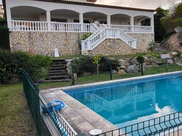Xalet amb balcó en venda a Sant Pol