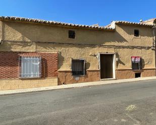 Exterior view of House or chalet for sale in Madridejos