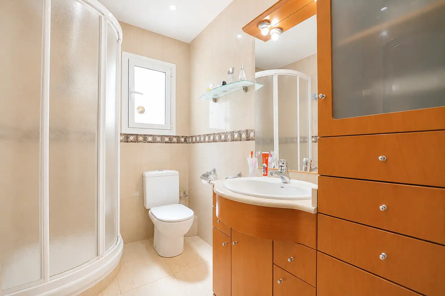 Baño de Ático en venta en Santa Coloma de Gramenet con Aire acondicionado, Calefacción y Terraza
