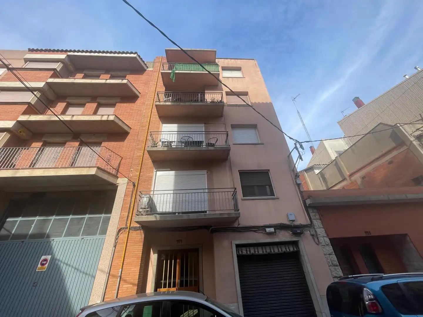 Exterior view of Flat for sale in Figueres  with Storage room, Oven and Balcony