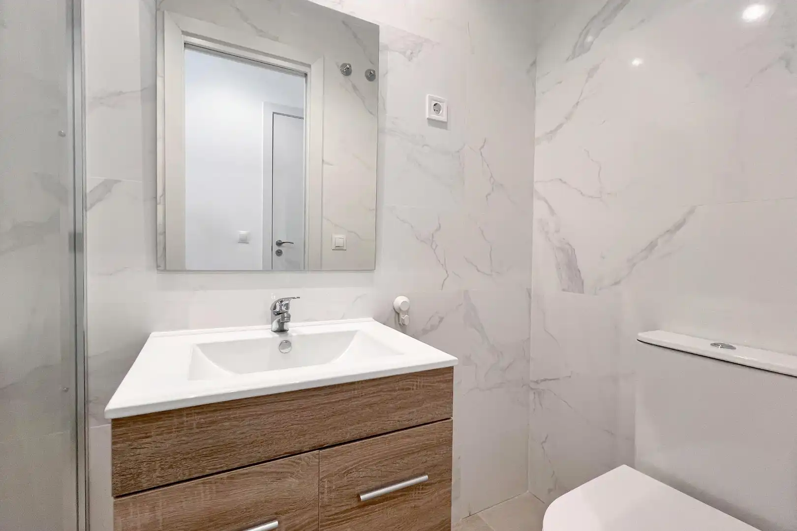 Room in Calle MANUEL DE FALLA, Norte - Universidad