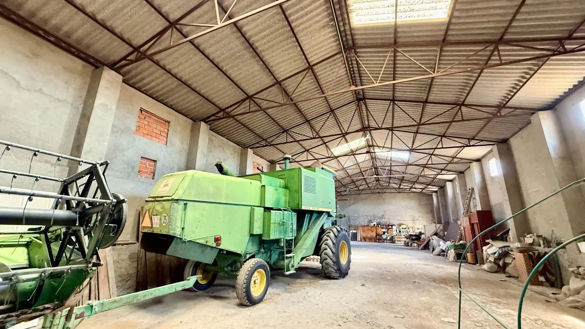 Nau industrial en venda en Olombrada
