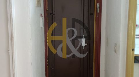Foto 2 de Piso en venta en Pradolongo, Madrid Capital