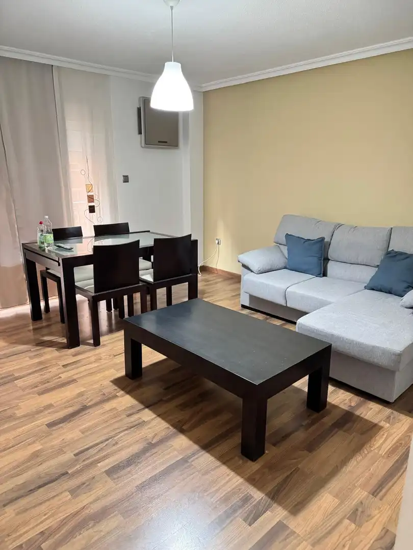 Sala d'estar de Pis de lloguer en Murcia amb Aire condicionat, Moblat i Balcó