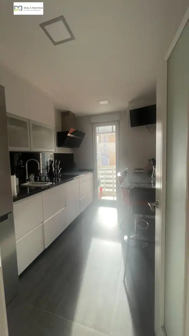 Cocina de Dúplex en venta en León Capital  con Calefacción y Parquet