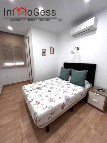 Casa adosada en Alquiler en Calle Cruz de San Roque en Centro