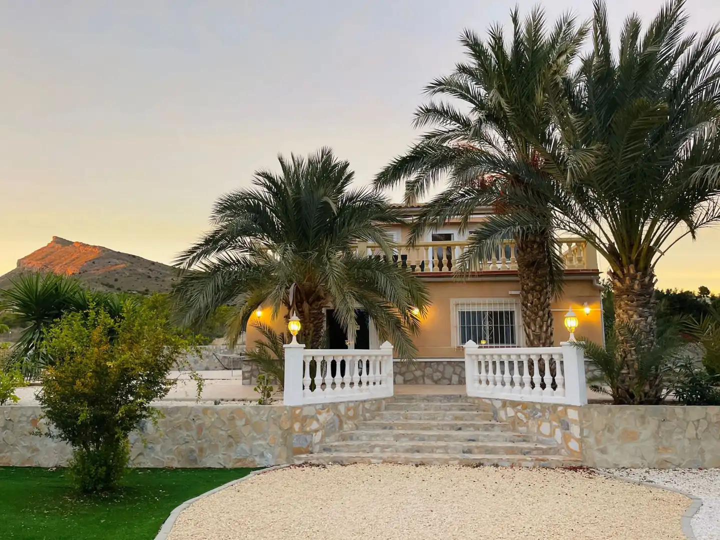 Casa con piscina en venta en Valle del Sol, imagen 2