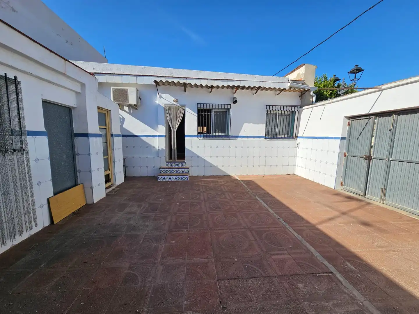 Vista exterior de Casa o chalet en venta en San Antonio de Benagéber con Terraza y Trastero