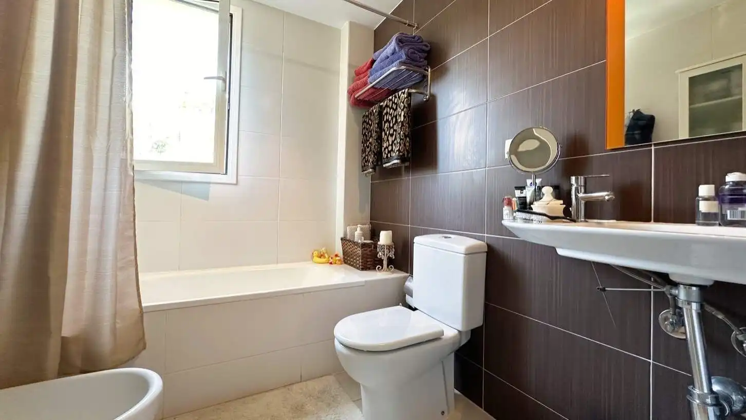 Bathroom of Flat for rent in Altea  with Air Conditioner, Heating and Terrace