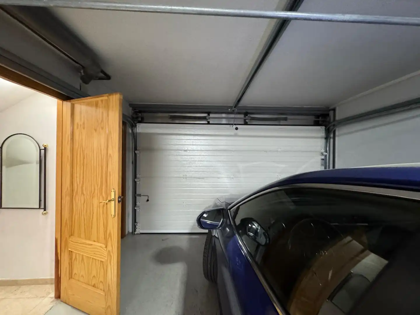 Parkplatz von Einfamilien-Reihenhaus zur Miete in Granada mit Klimaanlage, Heizung und Privatgarten
