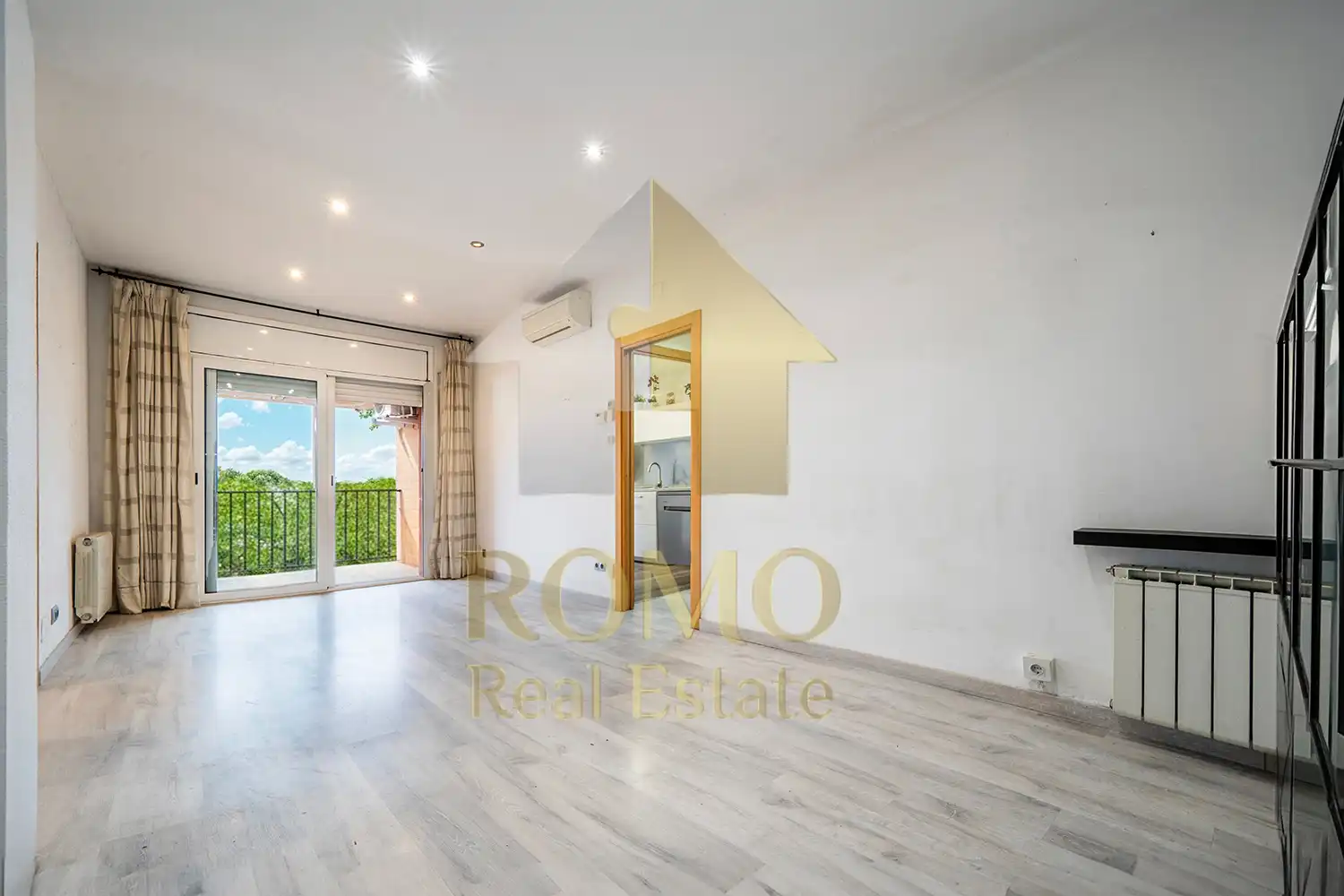 Pis amb terrassa en venda a Avinguda de Mossèn Jacint Verdaguer, imagen 2