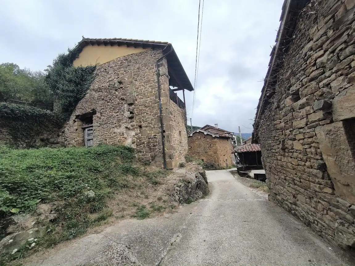 Vista exterior de Casa o chalet en venta en Caso