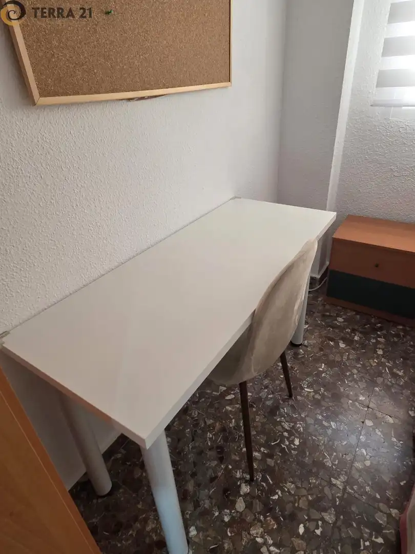 Menjador de Pis de lloguer en Jaén amb Aire condicionat, Moblat i Balcó