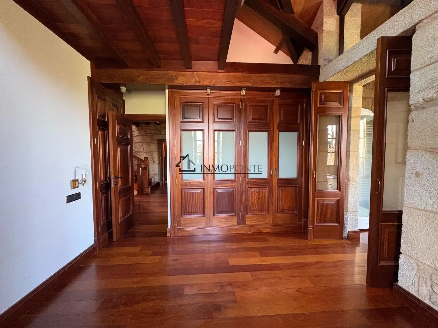 Casa o xalet en venda en Pontevedra Capital  amb Jardí privat
