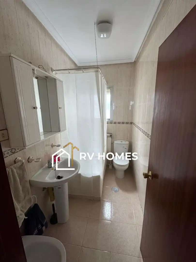 Bathroom of Flat for rent in Cáceres  with Air Conditioner, Heating and Terrace