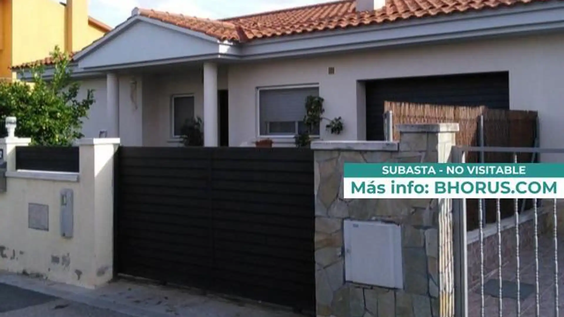 Vista exterior de Casa o chalet en venta en Llorenç del Penedès con Jardín privado y Piscina