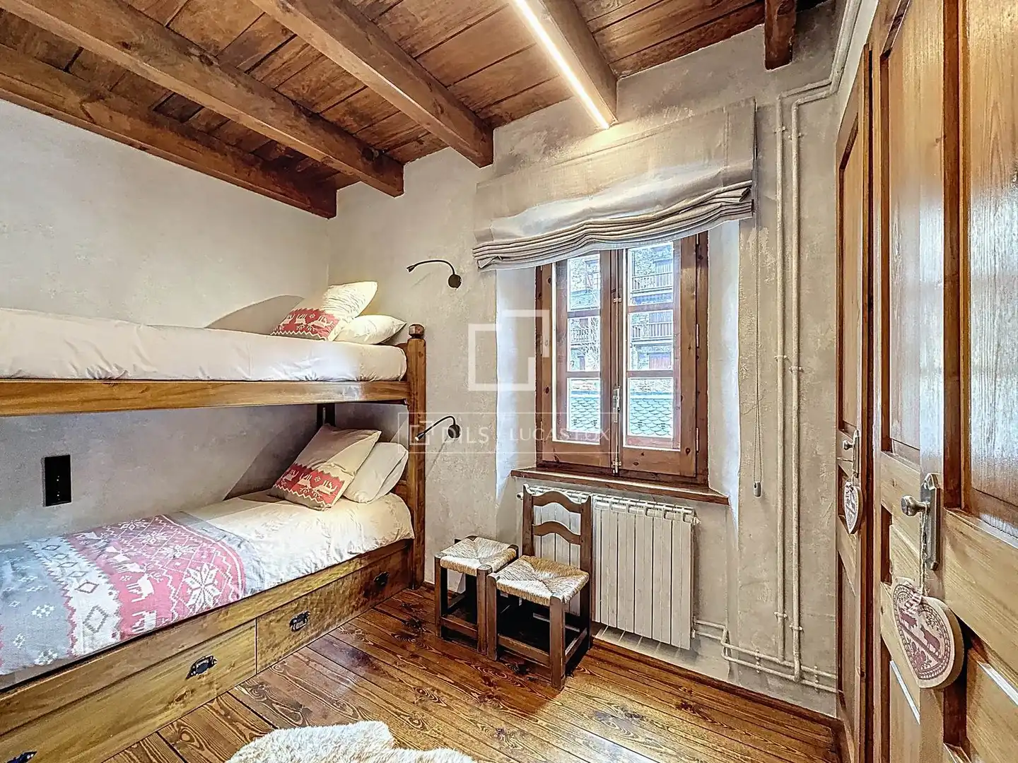 Bedroom of Flat for sale in Madrid  with Heating, Parquet flooring and Terrace