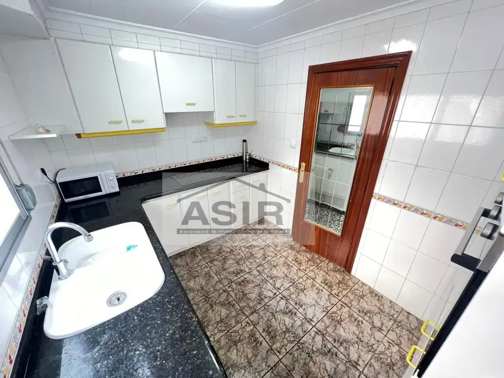 Flat for rent in Calle Doctor Ferran, Albuixarres