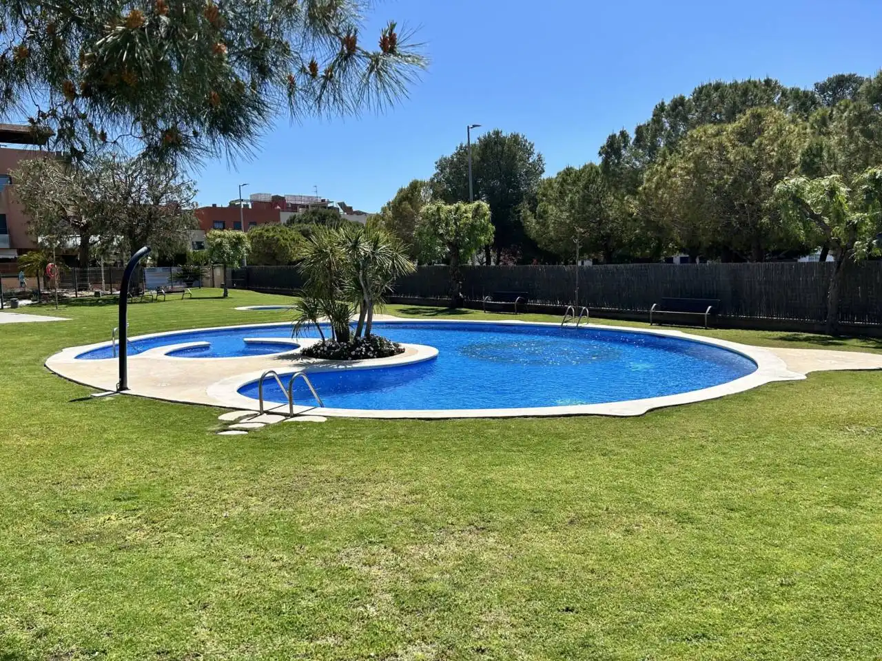 Pis amb piscina en venda a Calle almogavers, imagen 3