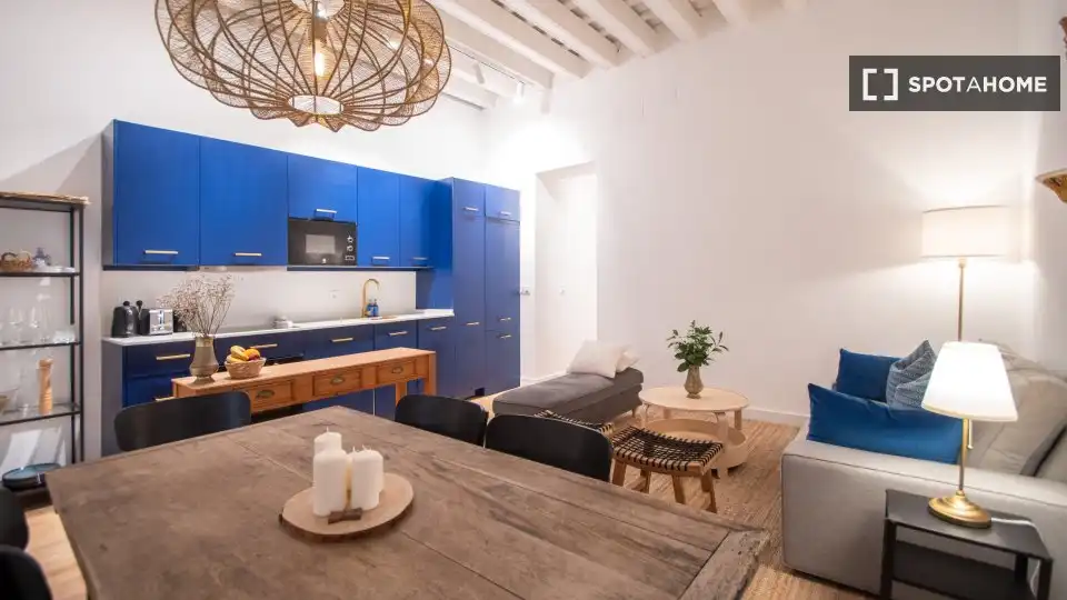Room in Alameda - Mentidero - Teatro Falla