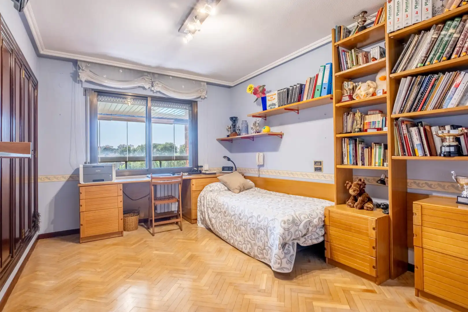 Schlafzimmer von Wohnung zum Verkauf in Zaragoza mit Klimaanlage, Heizung und Parkett