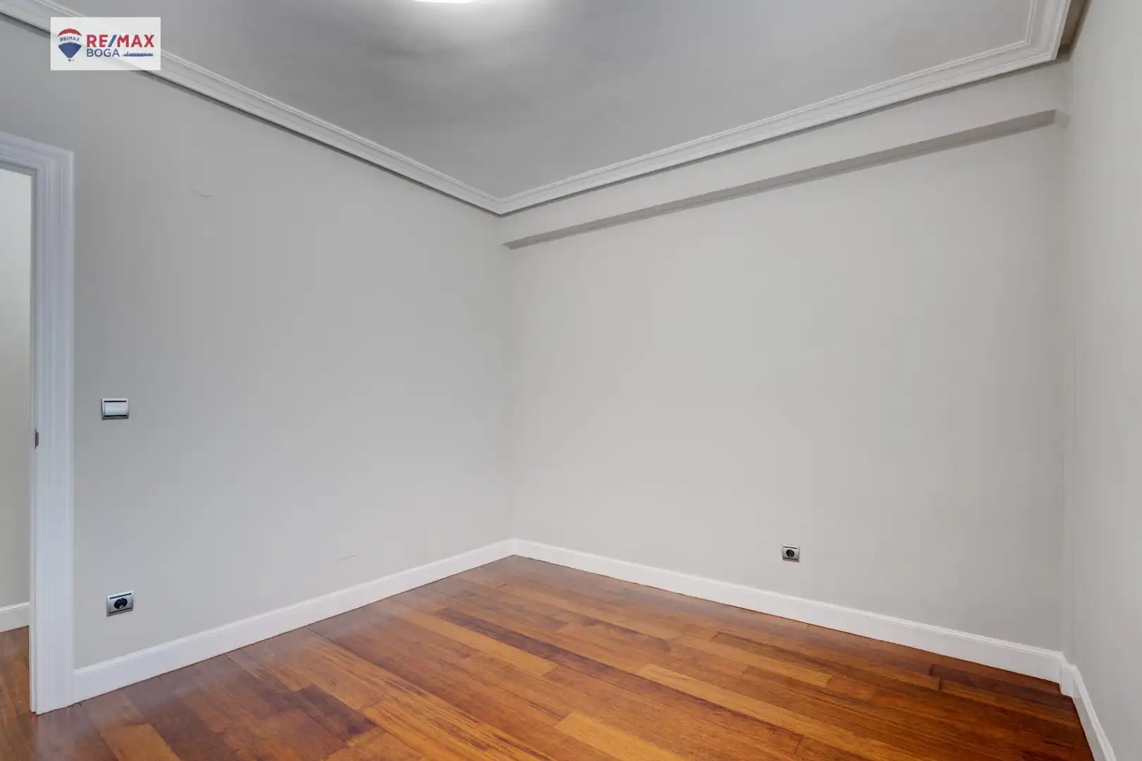 Schlafzimmer von Wohnung zum Verkauf in Zarautz mit Privatgarten