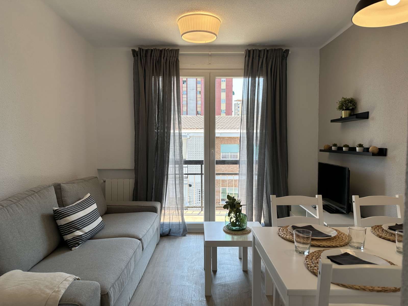 Bedroom of Apartment to share in  Madrid Capital  with Air Conditioner, Heating and Terrace