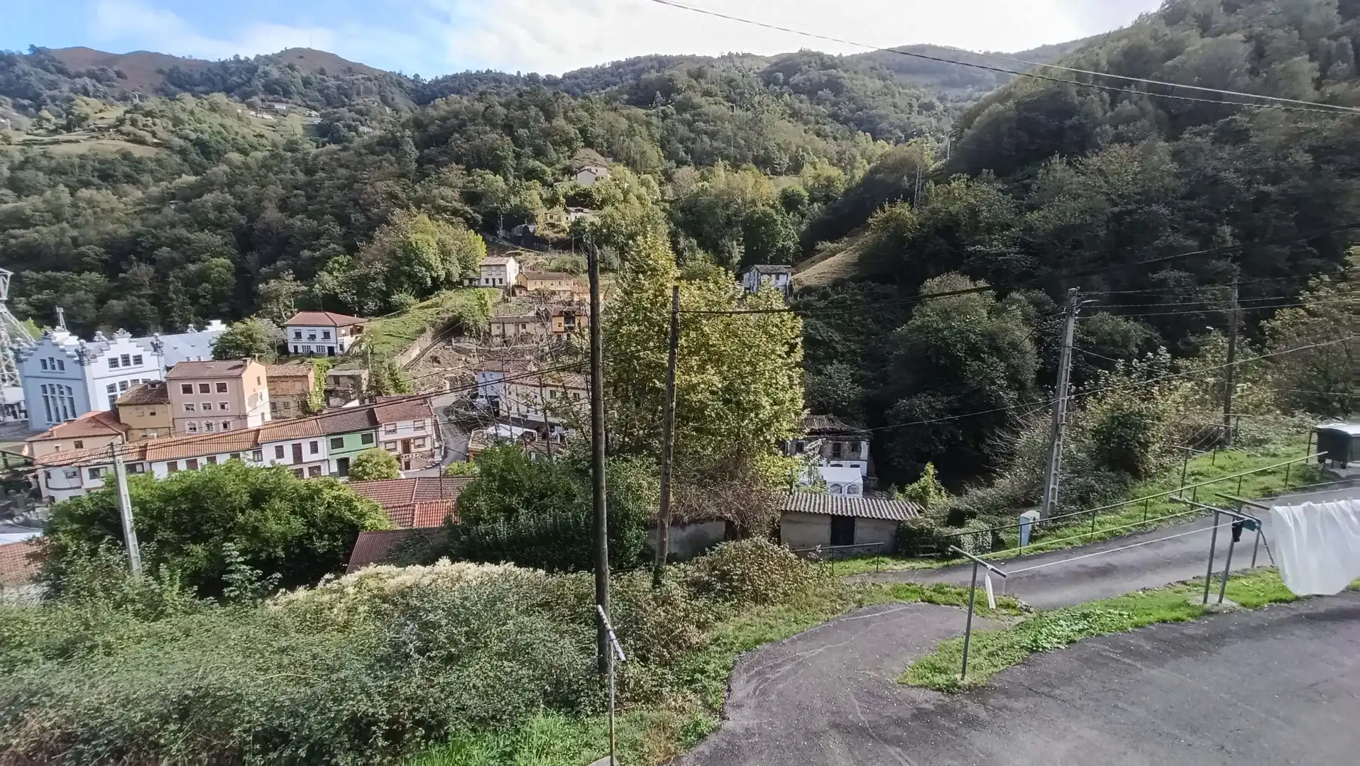 Vista exterior de Pis en venda en Langreo amb Calefacció, Moblat i Rentadora
