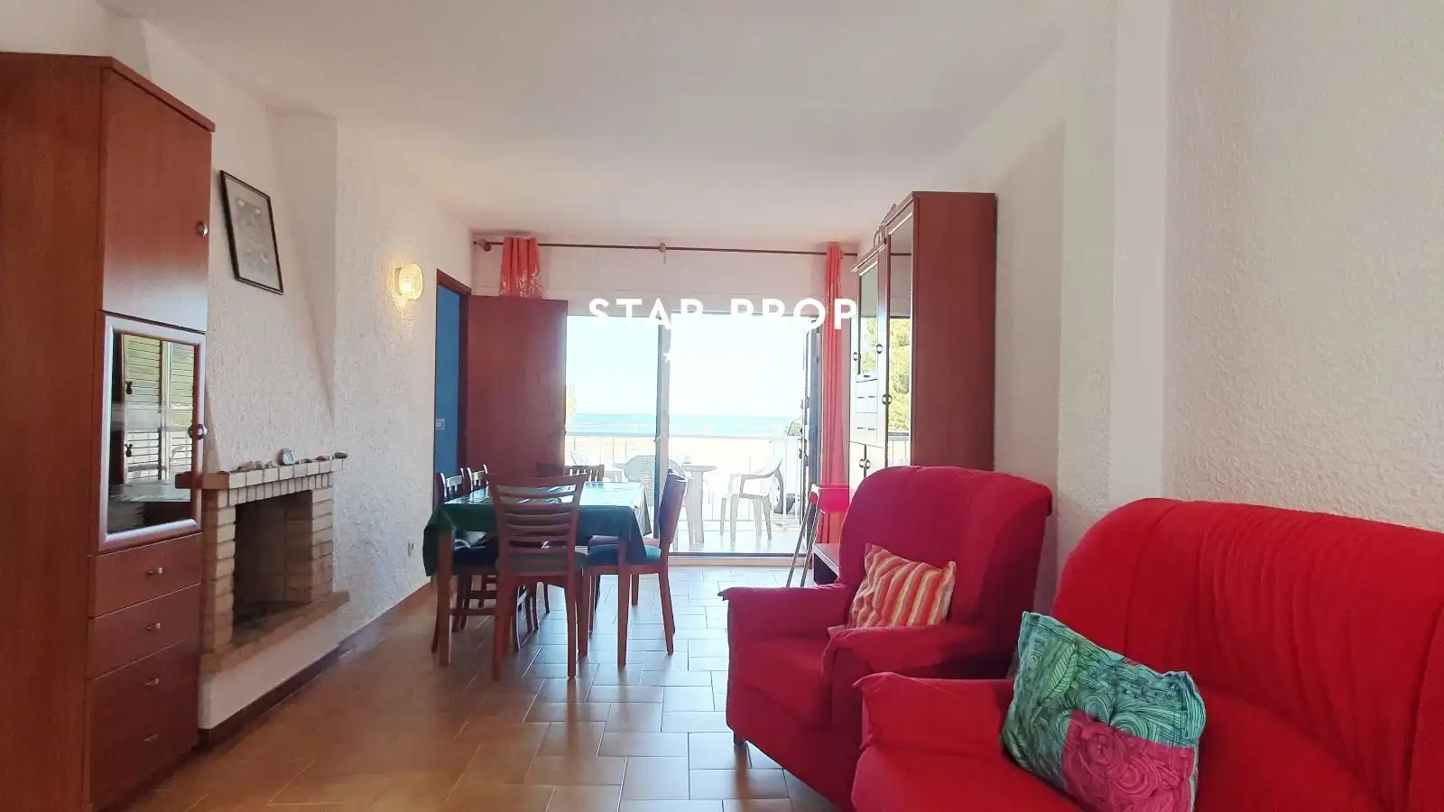 Living room of Flat for sale in Llançà  with Terrace and Furnished
