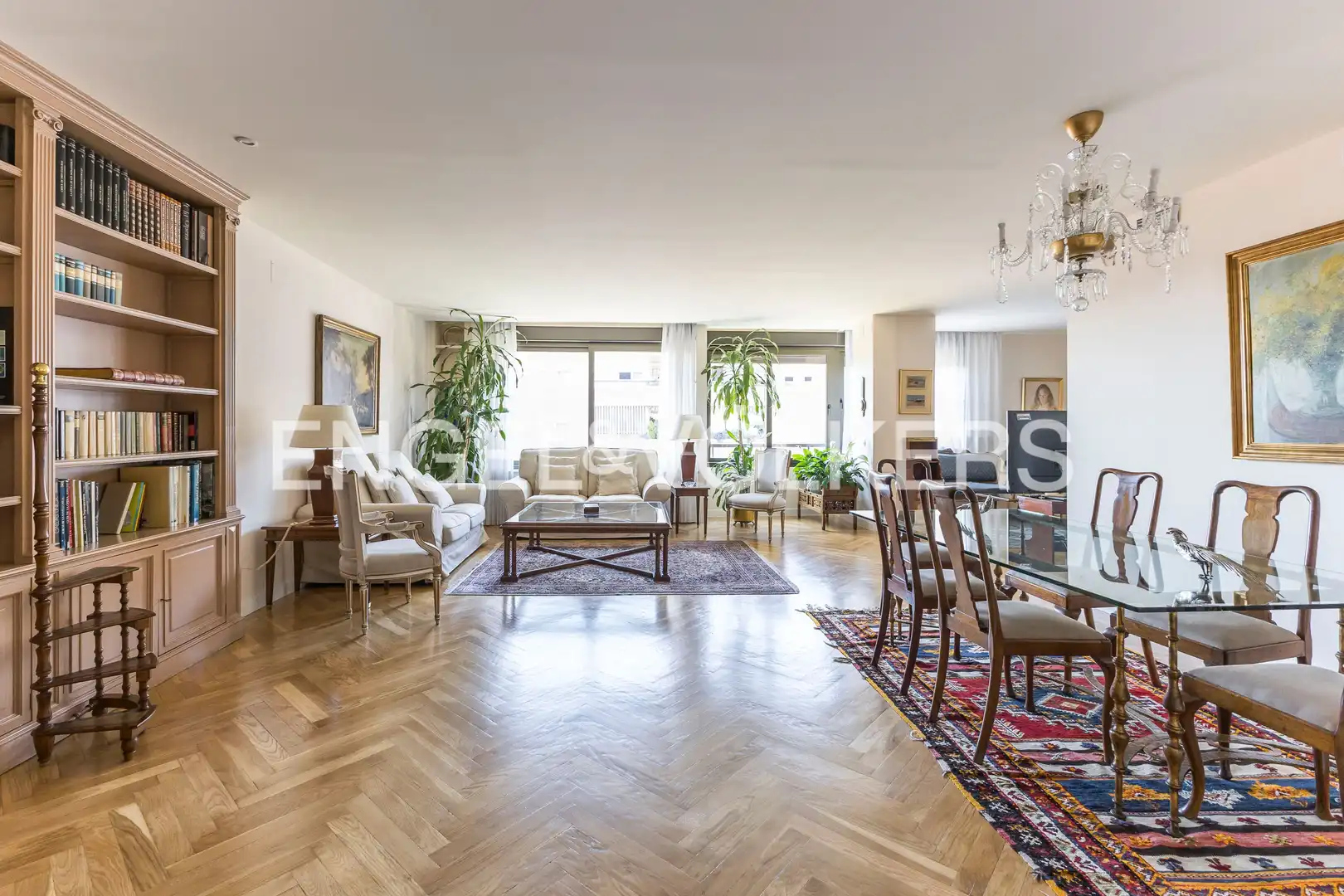 Wohnzimmer von Wohnung zum Verkauf in Madrid mit Klimaanlage, Heizung und Parkett