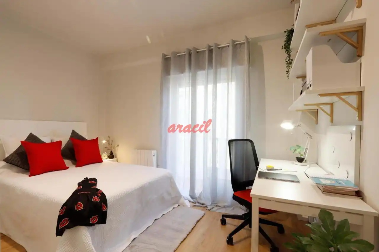 Habitación de Piso en venta en Ourense Capital  con Calefacción y Amueblado