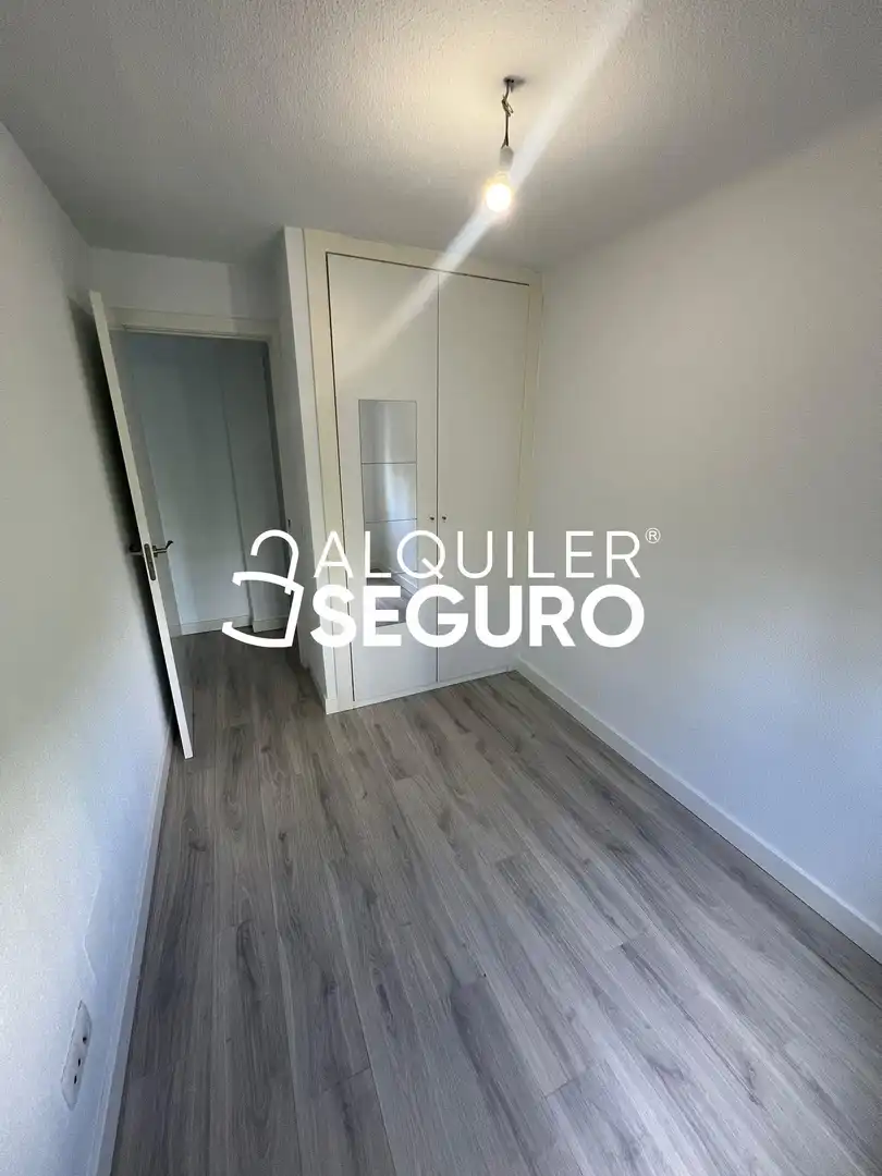 Habitación de Piso de alquiler en Madrid con Calefacción y Terraza