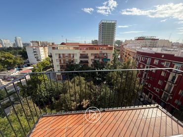 Pis amb jardí en venda a L'Olivereta
