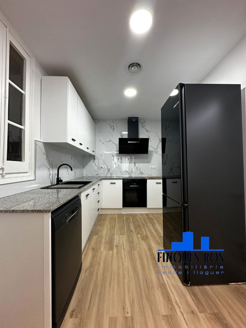 Kitchen of Flat for sale in Tortosa  with Air Conditioner, Heating and Parquet flooring