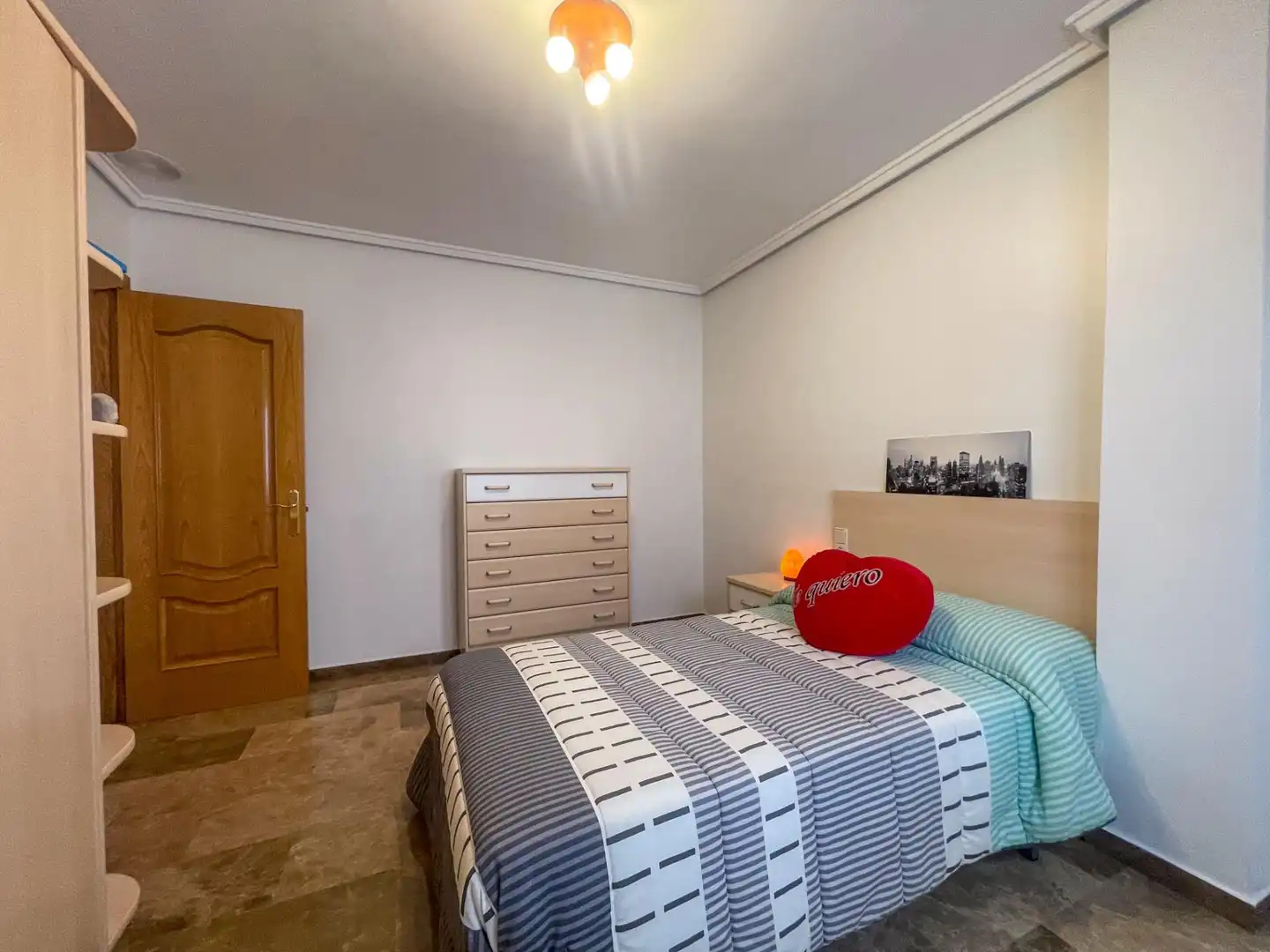 Flat for rent in Plaza JUAN GRANDIA, Requena