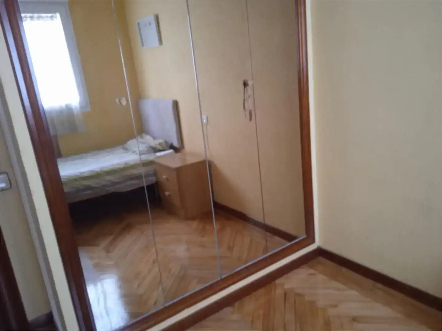 Schlafzimmer von Wohnung zur Miete in Oviedo 