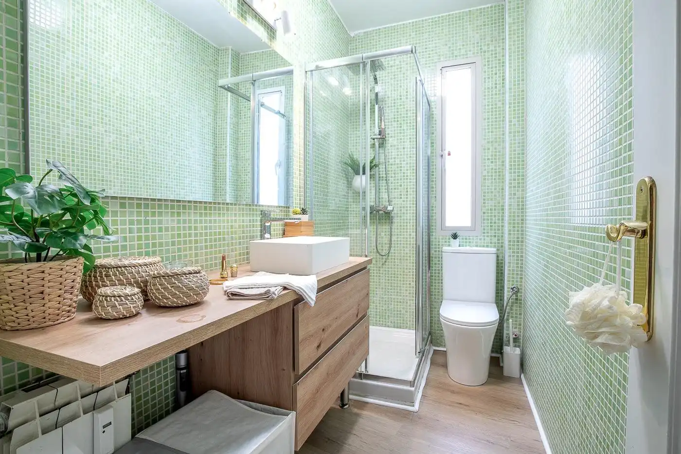Bathroom of Apartments for sale in Madrid  with Air Conditioner and Furnished