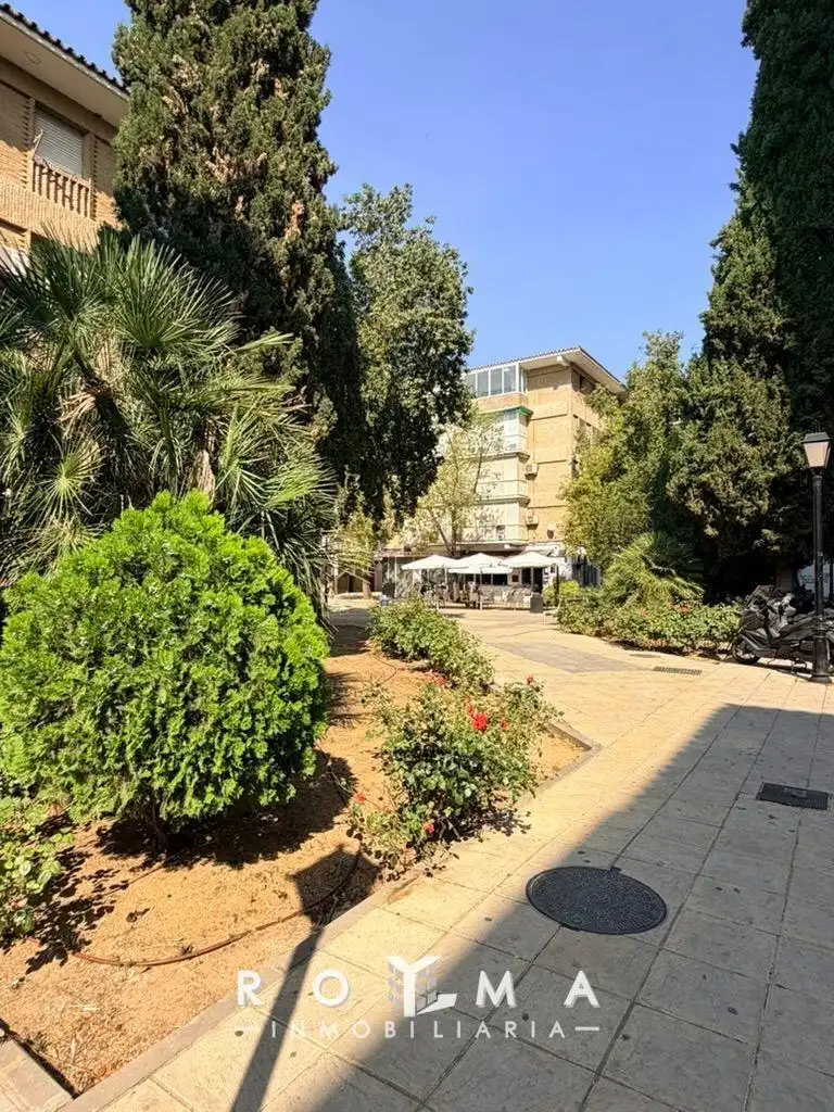 Vista exterior de Pis en venda en Mairena del Aljarafe amb Terrassa