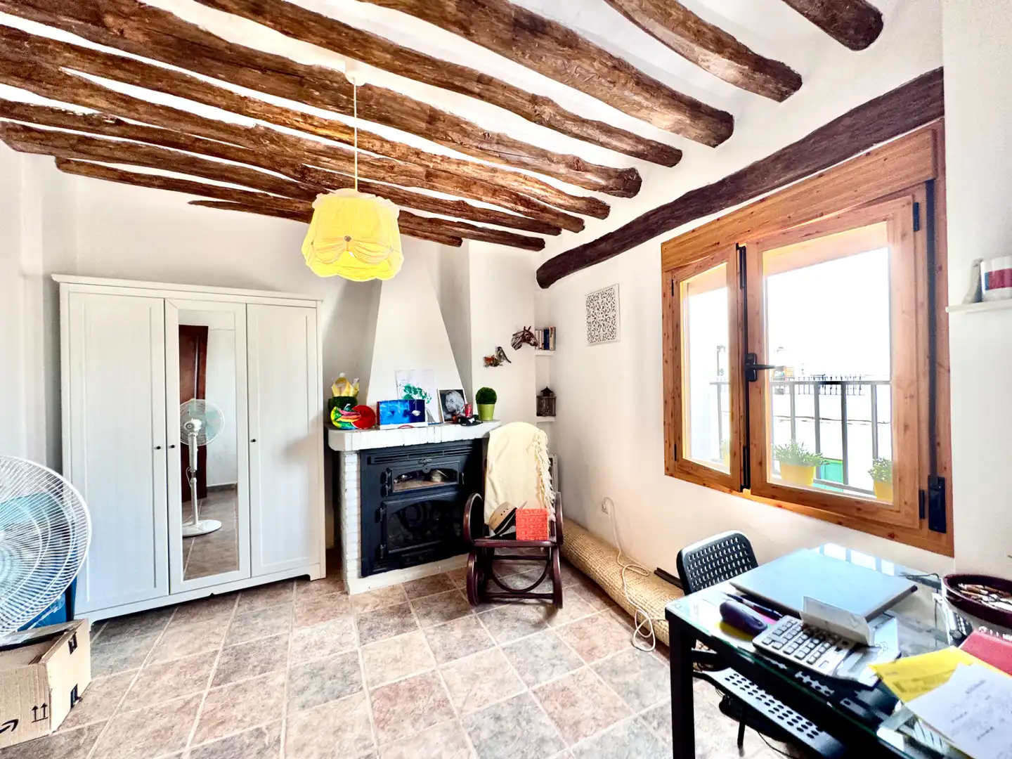 Sala d'estar de Casa o xalet en venda en Válor amb Calefacció, Jardí privat i Terrassa