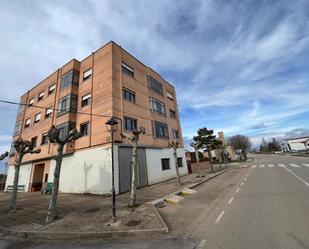 Vista exterior de Pis en venda en Villadiego amb Calefacció, Terrassa i Moblat