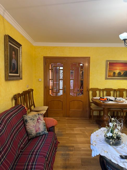 Casa adosada en venda en Cacabelos amb Jardí privat, Terrassa i Balcó