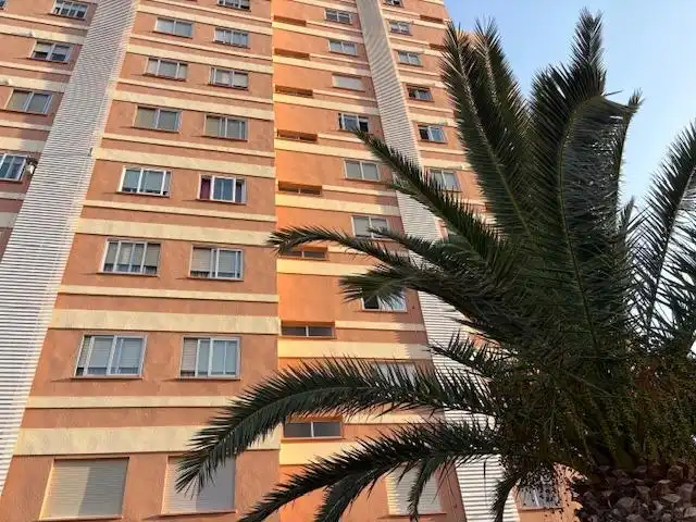 Außenansicht von Wohnungen zur Miete in Benicasim / Benicàssim mit Privatgarten, Terrasse und Gemeinschaftspool