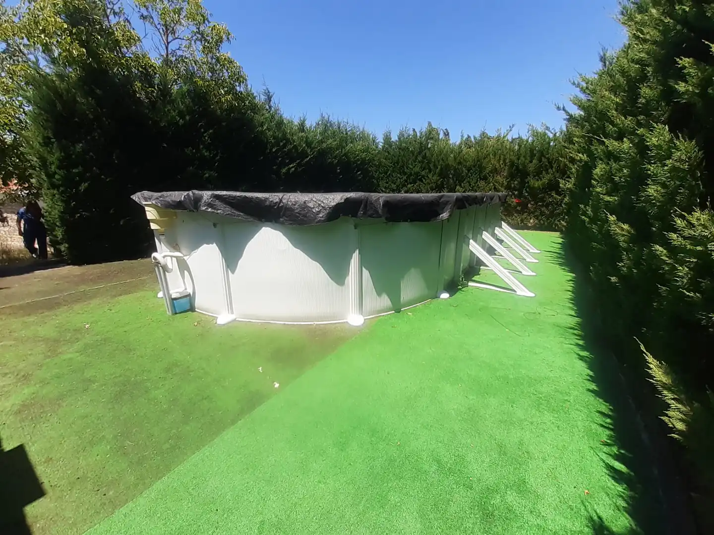 Piscina de Terreno en venta en La Hiniesta 