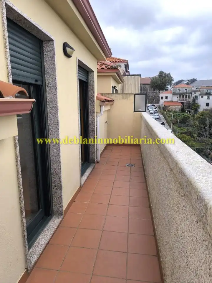 Vista exterior de Piso en venta en O Rosal   con Calefacción, Terraza y Trastero