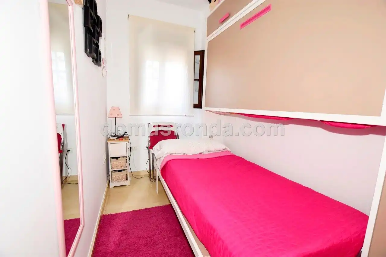 Habitación de Casa o chalet en venta en Ronda con Calefacción, Terraza y Piscina