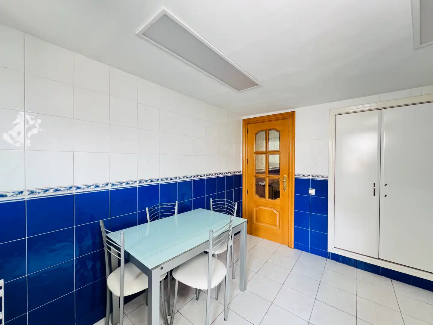 Küche von Wohnung zum Verkauf in Zaragoza mit Klimaanlage, Möbliert und Balkon