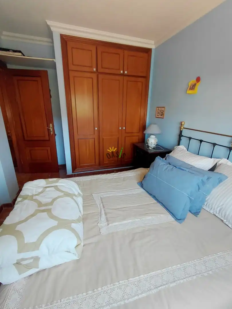 Dormitori de Casa o xalet en venda en Ofra - Costa Sur